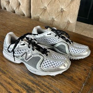 New Balance VTG Y2K 2008 Streetwear Rare Silver Abzorb Sneakers MR805 Mens 11.5
